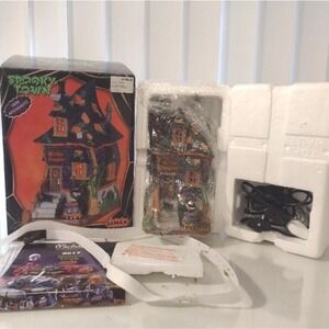 Lemax Spooky Town Witches Bungalow Released‎ 2017 With Box and Packing